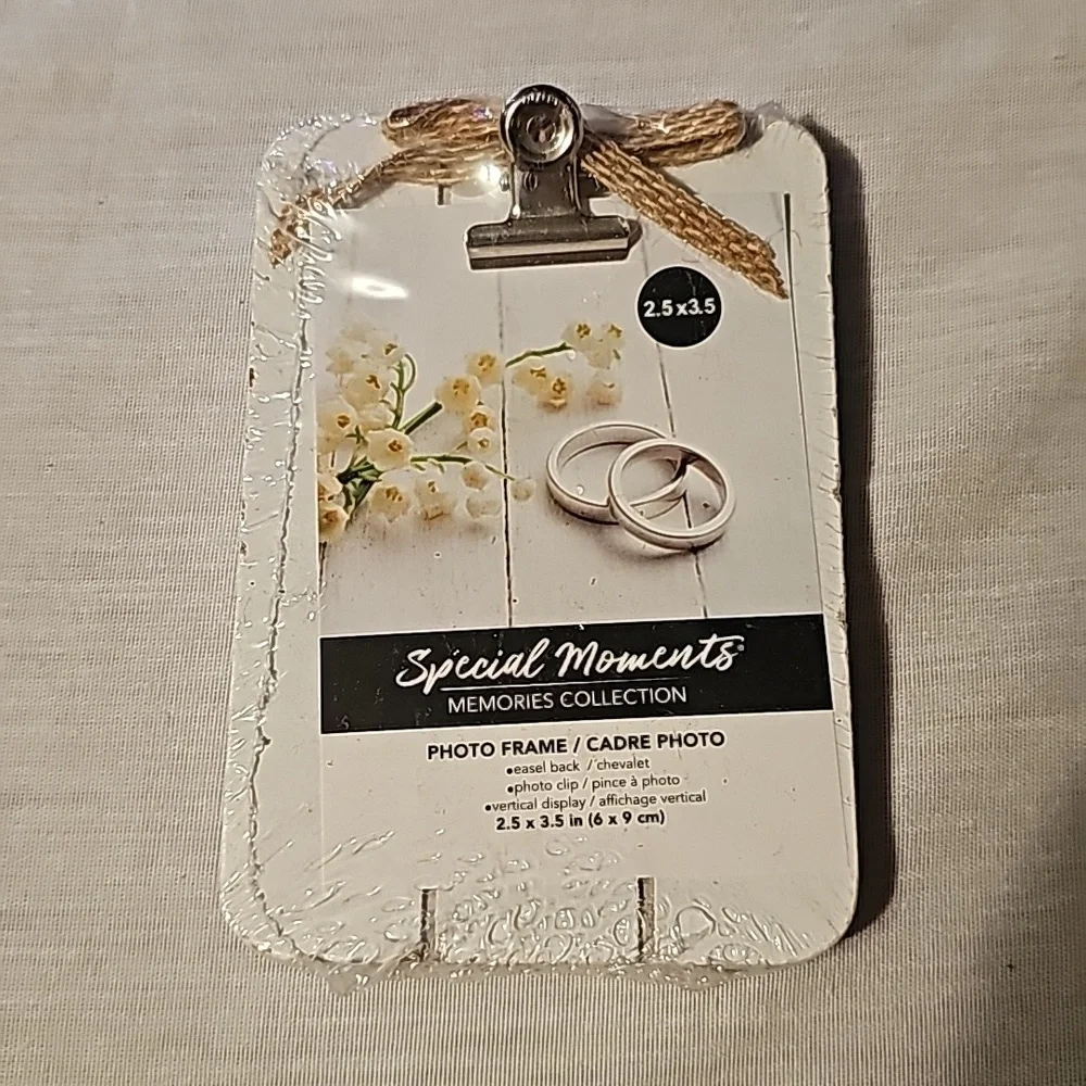 Miniature photo frame